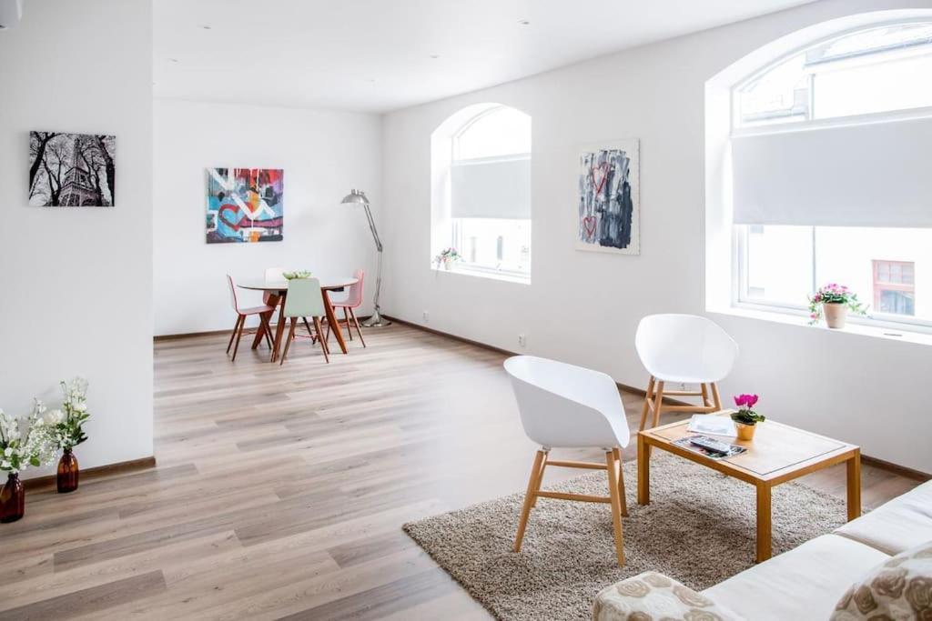 Free Parking Space, 2 Bed Room, Short Walk To Brosundet Ålesund Dış mekan fotoğraf