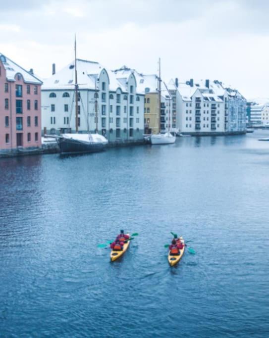 Free Parking Space, 2 Bed Room, Short Walk To Brosundet Ålesund Dış mekan fotoğraf