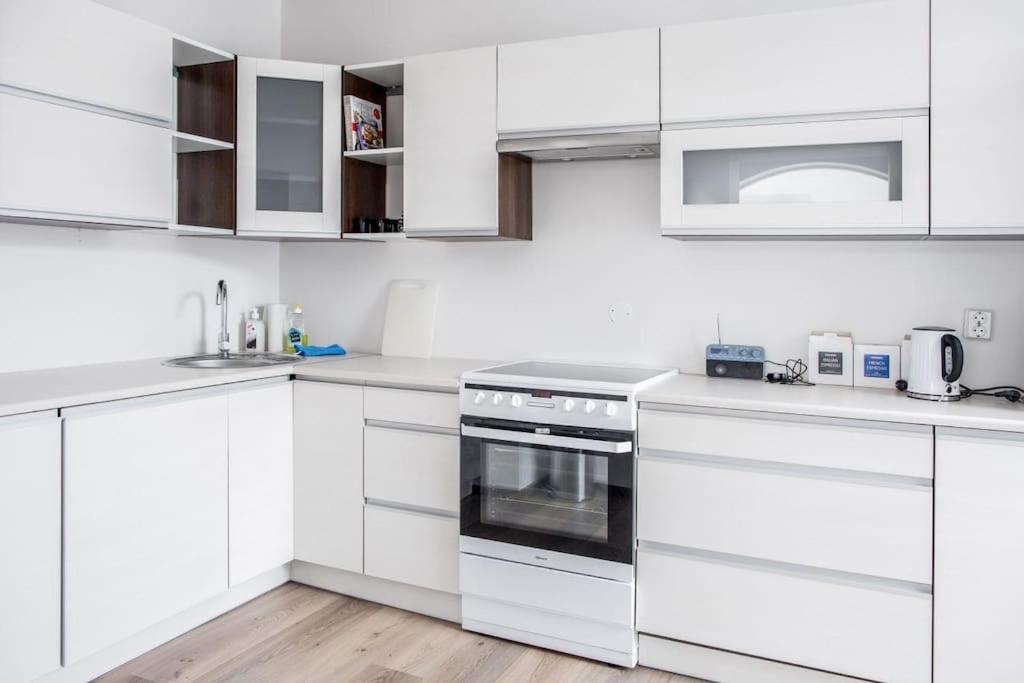 Free Parking Space, 2 Bed Room, Short Walk To Brosundet Ålesund Dış mekan fotoğraf