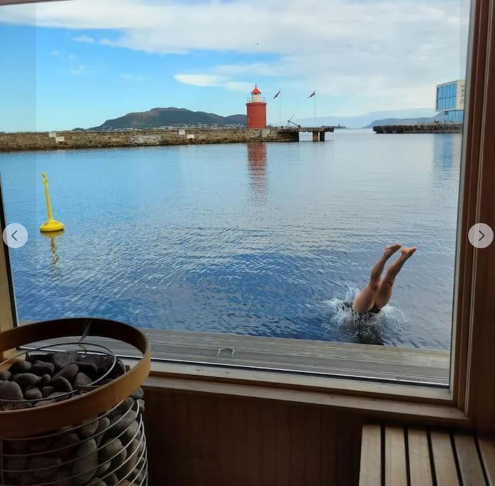 Free Parking Space, 2 Bed Room, Short Walk To Brosundet Ålesund Dış mekan fotoğraf